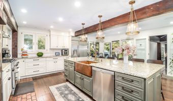 70 Obtuse Hill Rd, Brookfield, CT 06804