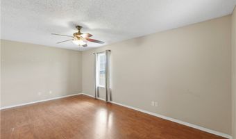 2515 SE 4th St, Bentonville, AR 72712