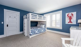 11 Roberts Ave, Bar Harbor, ME 04609