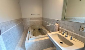 105 Beechwood Dr, Beaver, WV 25813