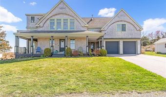 7 Clarkes Village Rd, Jamestown, RI 02835