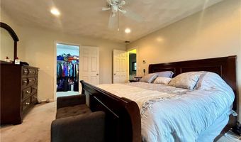 2 Hayes St, Johnston, RI 02919