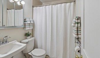 1207 4th Ave SE, Altoona, IA 50009