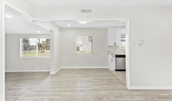 15944 Wintun Rd, Apple Valley, CA 92307
