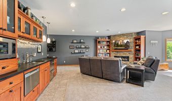 1413 27th St NW, Austin, MN 55912