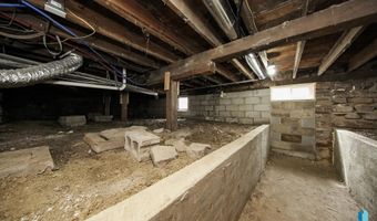 111 N 6th St, Beresford, SD 57004