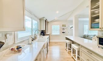 225 Hoyt St, Darien, CT 06820