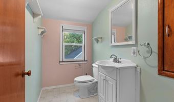216 W SEYMOUR St, Appleton, WI 54915