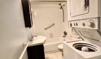 912 LAKE DESTINY Rd F, Altamonte Springs, FL 32714