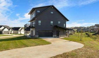 1165 Salm Dr, North Liberty, IA 52317