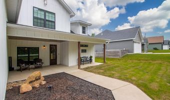 616 HIRAM Dr, Bauxite, AR 72011