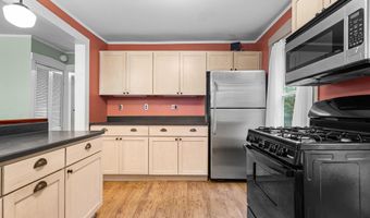 15 Grant St, Bangor, ME 04401