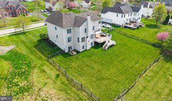 33 WATERTON Dr, Bear, DE 19701