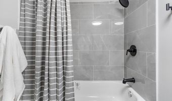 1415 CARSWELL St, Baltimore, MD 21218