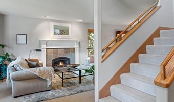 62824 Loma Vista Dr, Bend, OR 97701