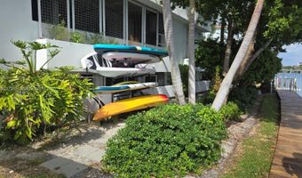 9261 E Bay Harbor Dr 402, Bay Harbor Islands, FL 33154