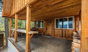 595 Snowcat Ln, Bonners Ferry, ID 83805