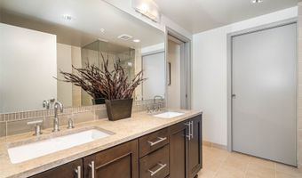10650 NE 9th Place 1122, Bellevue, WA 98004