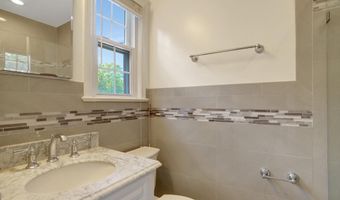 7623 ARLEN St, Annandale, VA 22003