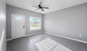 110 Peach Ln, Baxley, GA 31513
