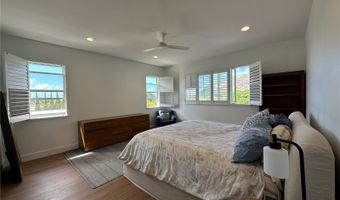 5872 Haleola St, Honolulu, HI 96821