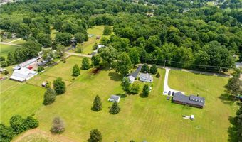 8463 Schubert Ave NE, Alliance, OH 44601