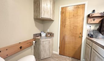 301 Ave N, Abernathy, TX 79311