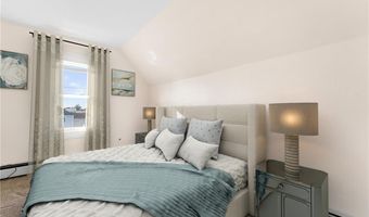 2 Chilton St, Bristol, RI 02809