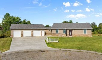 1993 Park Commons Cir NE, Alliance, OH 44601