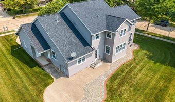 321 E APPLE CREEK Rd, Appleton, WI 54913