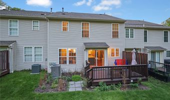675 Village Green Blvd E, Adams Twp., PA 16046