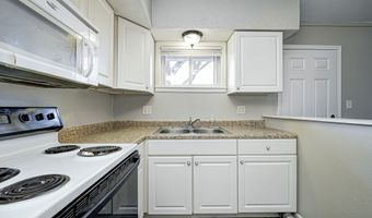 8465 Bluff Rd, Indianapolis, IN 46217