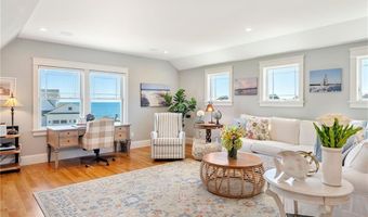 1048 Ocean Rd, Narragansett, RI 02882