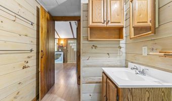 117 Taylor Woods Rd, Belgrade, ME 04917