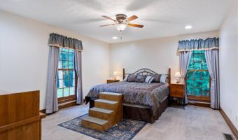 469 Mountain Ln, Albany, KY 42602