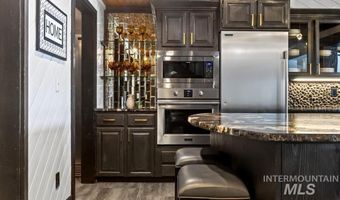 1717 Pine Lakes Ranch Dr, Cascade, ID 83611