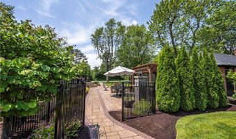 636 Lebrun Rd, Amherst, NY 14226