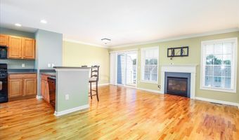 702 Sienna Dr 702, Danbury, CT 06810