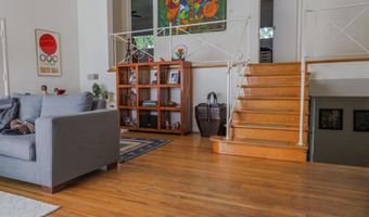 9200 CHANUTE Dr, Bethesda, MD 20814