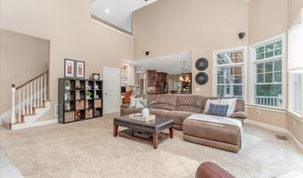 74 Settlers Ct, Bedford, NH 03110
