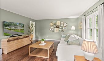 7551 MARSHALL Dr, Annandale, VA 22003