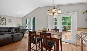 100 Holly Green Dr, Ballwin, MO 63021