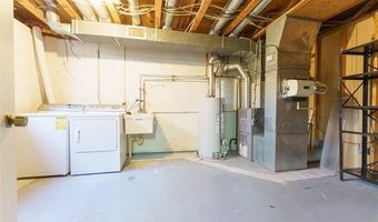 2155 Pauline Ct, Ann Arbor, MI 48103