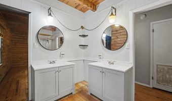 13196 Riverland Dr, Biloxi, MS 39532