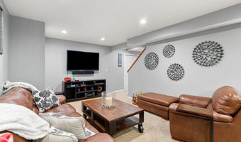 9 Cherry Ln, Bedford, NH 03110