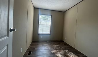 2607 Thornbury Ln, Almont, MI 48003