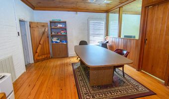 23391 FRONT St, Accomac, VA 23301