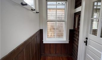 39 Walcott Ave, Jamestown, RI 02835