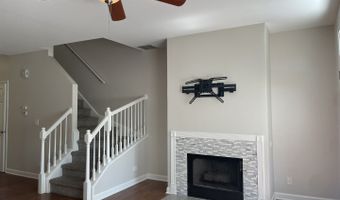 28 Waverly Ct 28, Algonquin, IL 60102