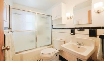 15 Terrace Dr, Bristol, RI 02809